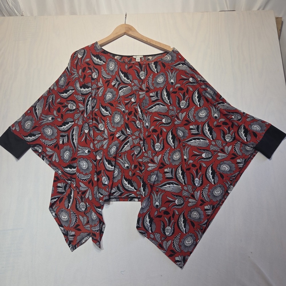 Cato Women's 14/16W Rust Floral Poncho‎ Blouse Asymmetrical Cape Top Plus Size
